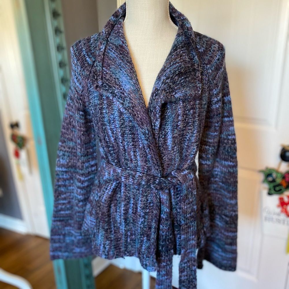 Express Purple Woven Sweater Cardigan. 💜🙋‍♀️🤩